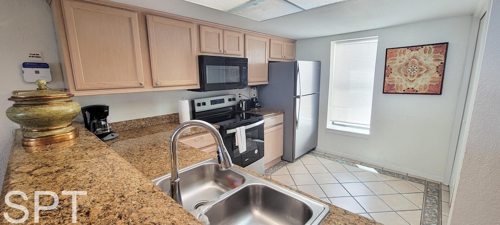 Saida Towers Iii 3101 3 Bedroom Condo by RedAwning - photo 28