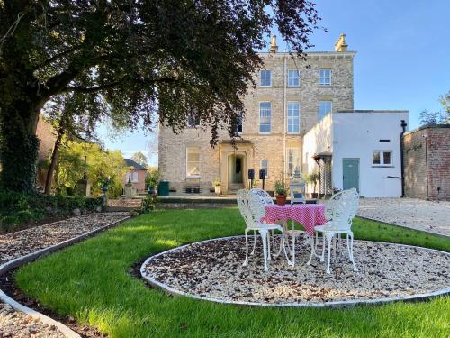Railway House York City Centre York Free Parking — 4-Star Luxury Hotel in York, United Kingdom