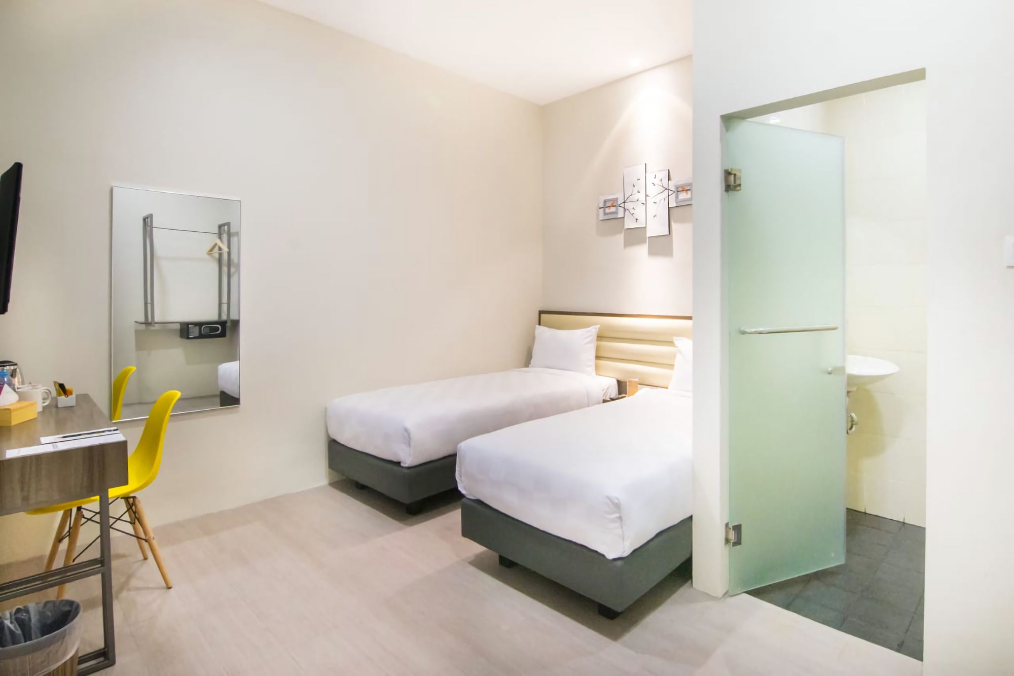 Oyo 537 Versa Hotel in Bekasi, Indonesia