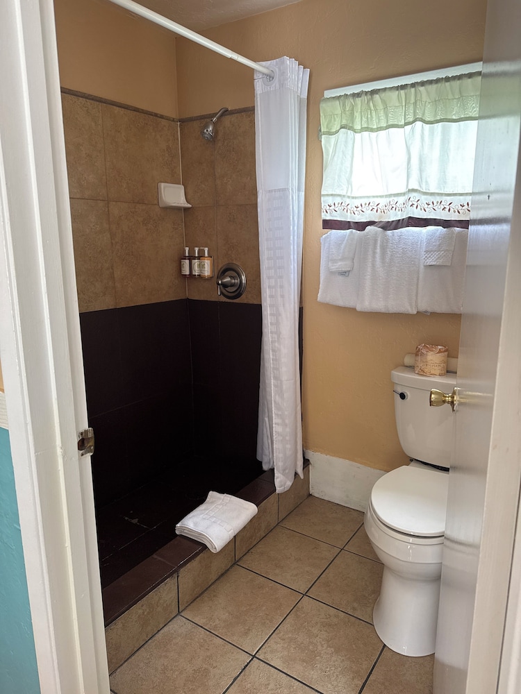 Carmel Resort Inn - photo 81
