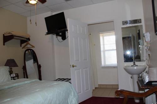 Ruebel Hotel - photo 13