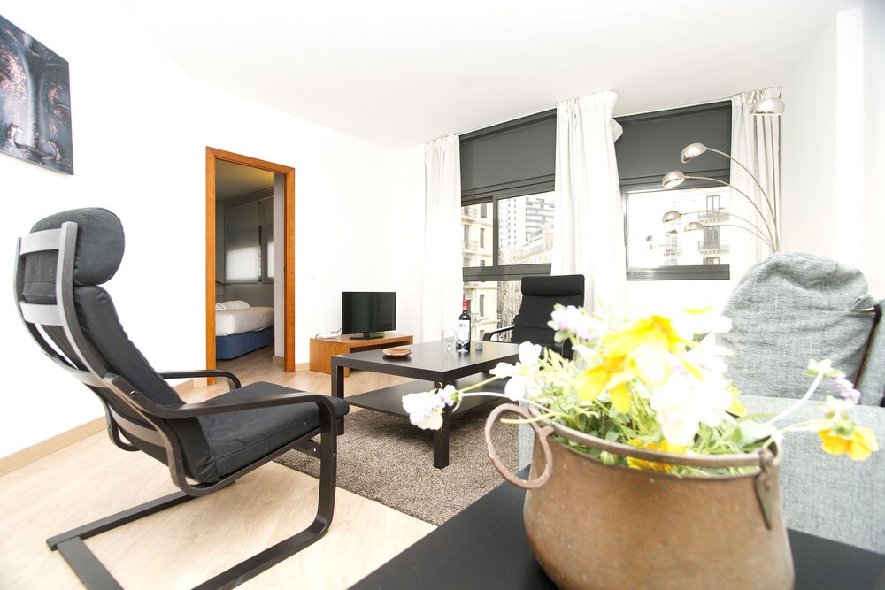 Apartment Bright Sagrada Familia — 4-Star Luxury Hotel in Barcelona, Spain