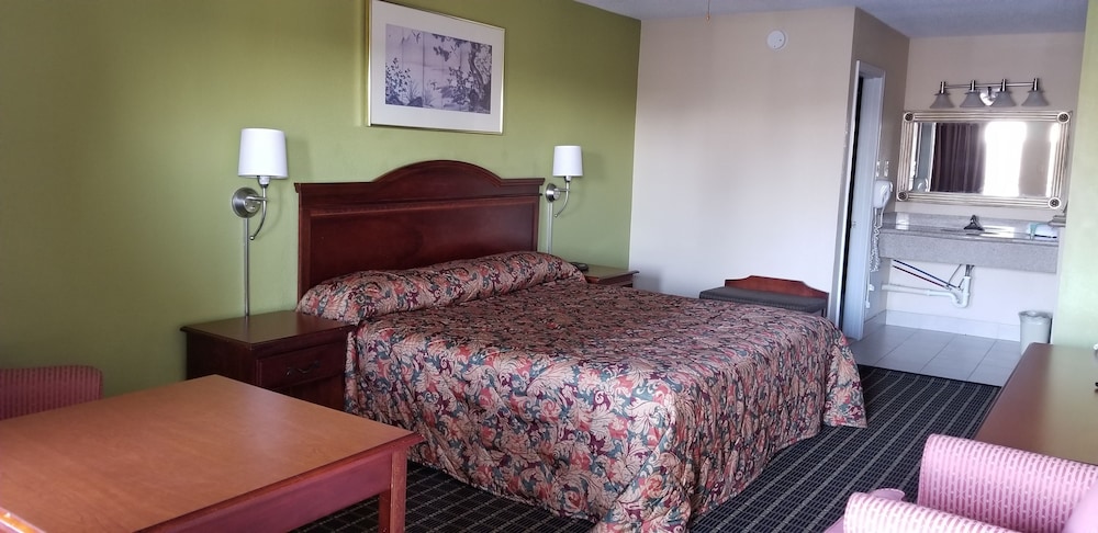 Newport News Inn - photo 7