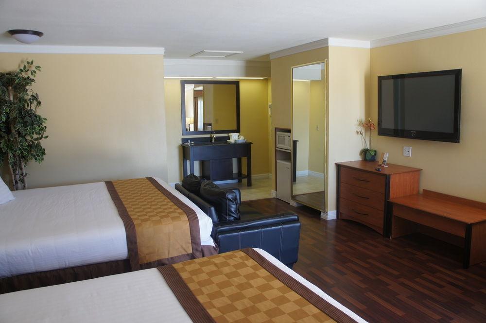 Americas Best Value Inn Harlingen - photo 13