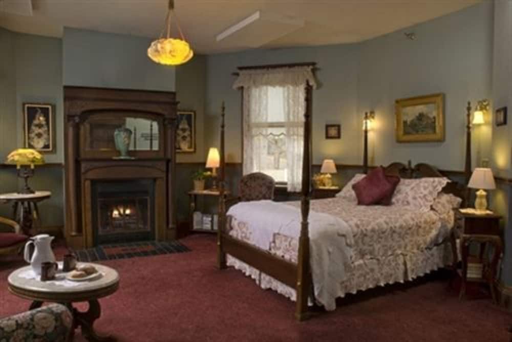 Old Rittenhouse Inn - photo 8