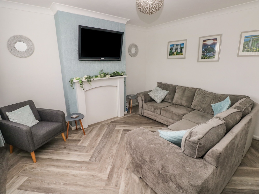 Cwtch Ar Y Mor — hotel in Burry Port