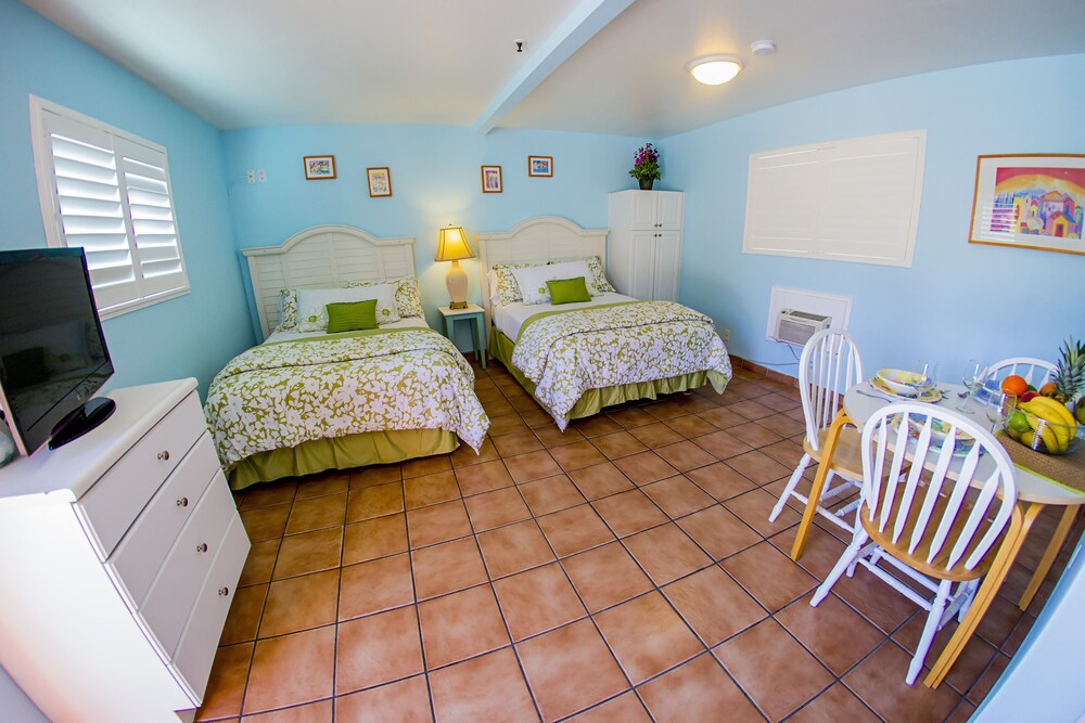 Leucadia Beach Inn - photo 8