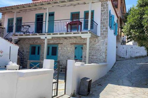 House Marika between Sea & mountains — 4-Star Luxury Hotel in Sykia, Greece