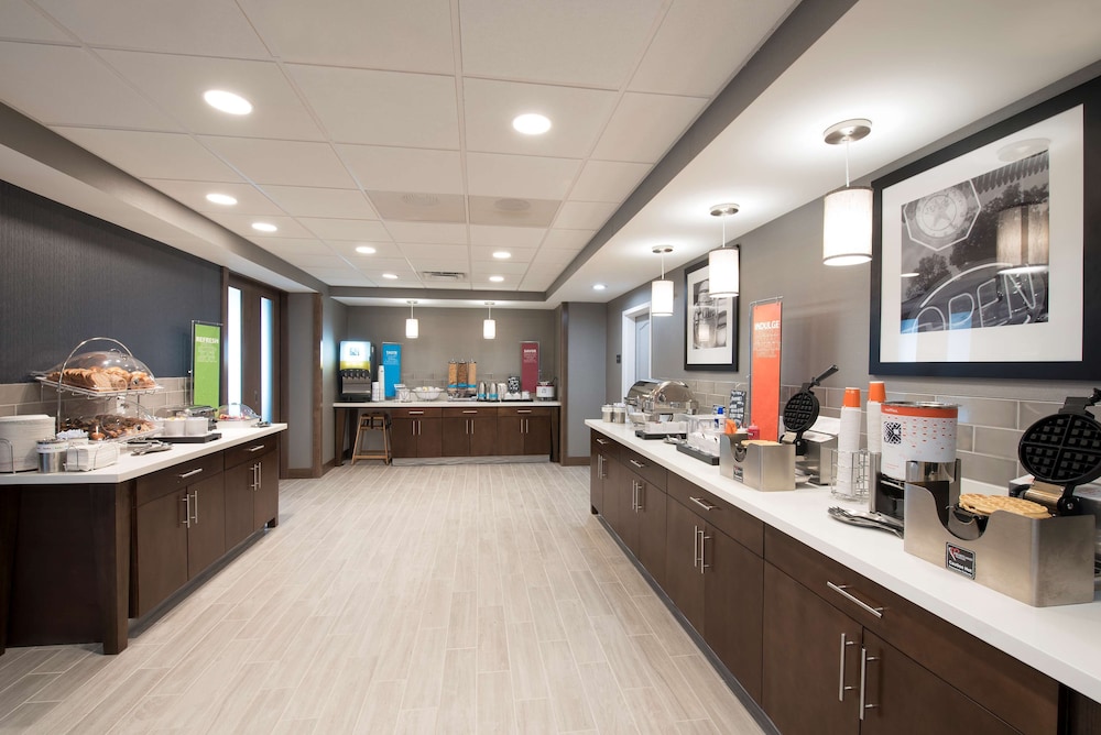 Hampton Inn & Suites Michigan City - photo 18