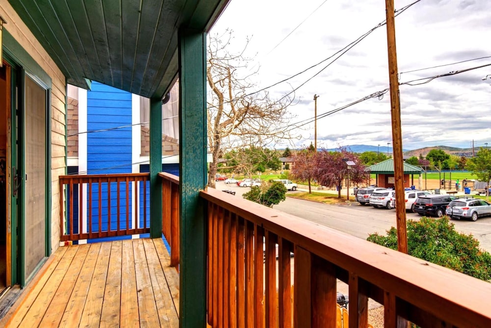 KBM Resorts Walk to Lifts and Main St Rent 1416 and 1418 Townhomes together Pri Hot tub PPS 1418 - photo 24