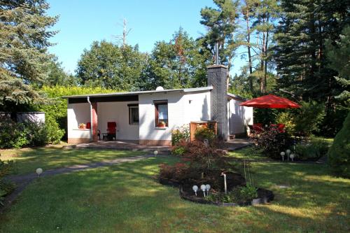 Haus Waldidyll am Briesensee — 4-Star Luxury Hotel in Neu Zauche, Germany