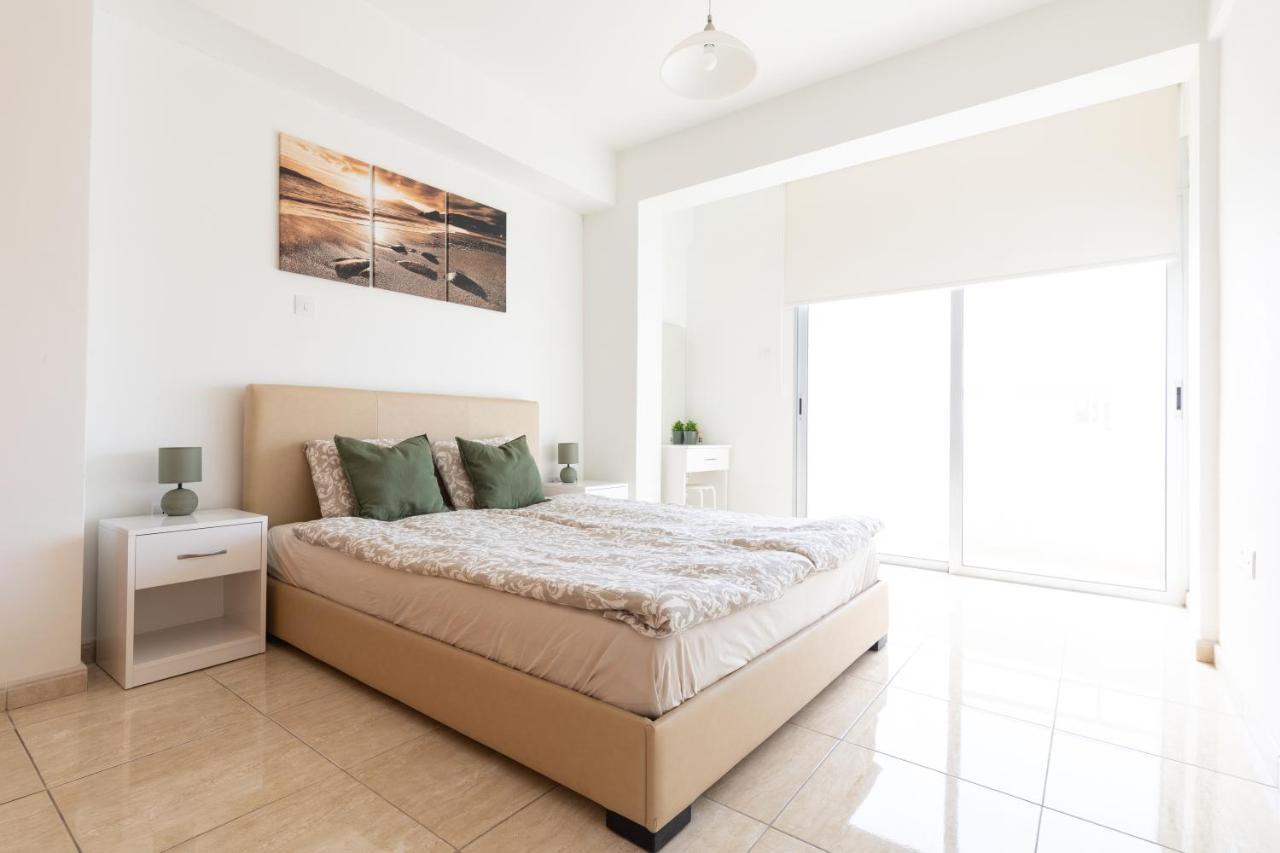 Cozy Apartment with Sea View
