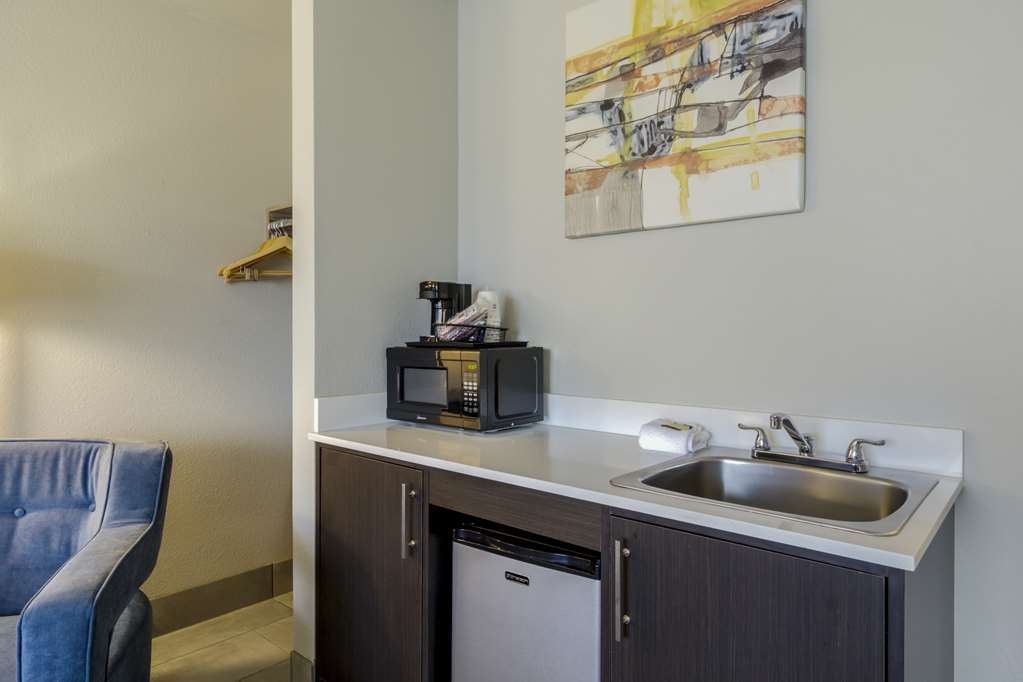 Best Western Plus Renton Inn - photo 12
