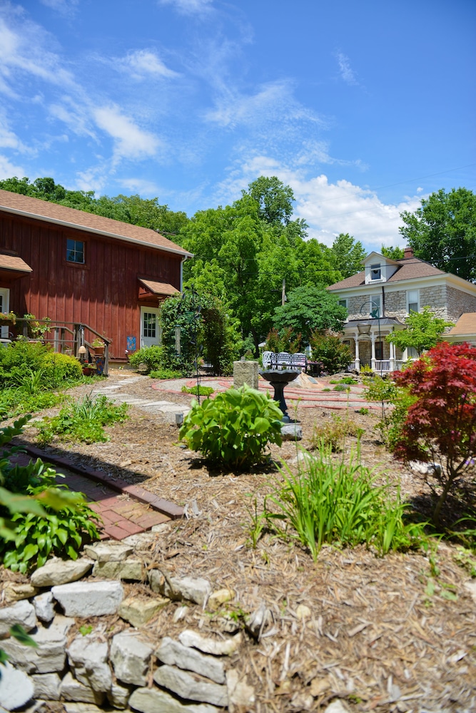 The Green Tree Inn - photo 46
