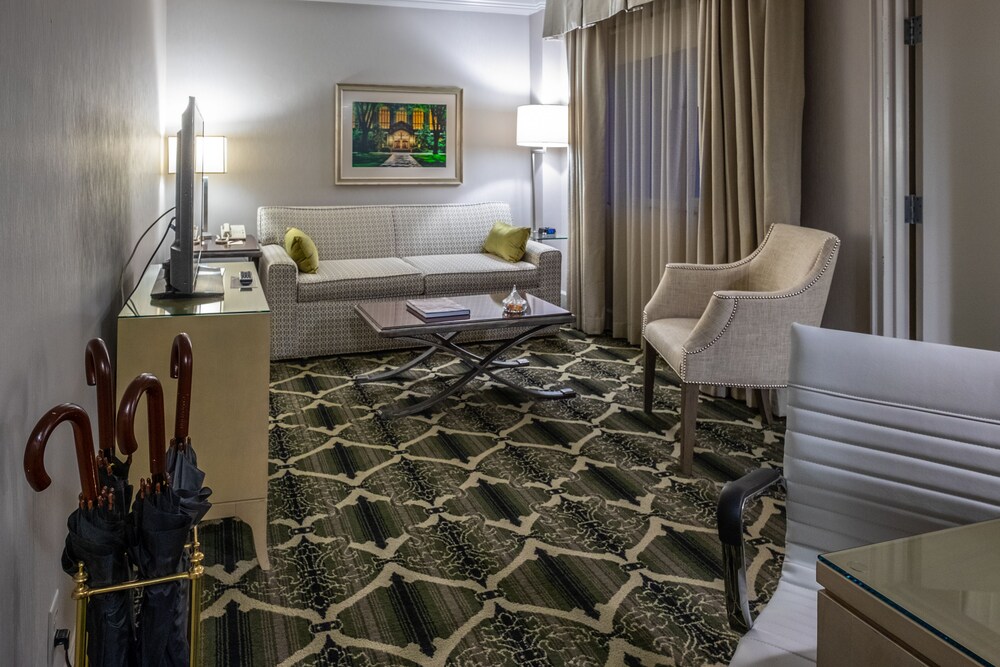 Bell Tower Hotel - photo 7