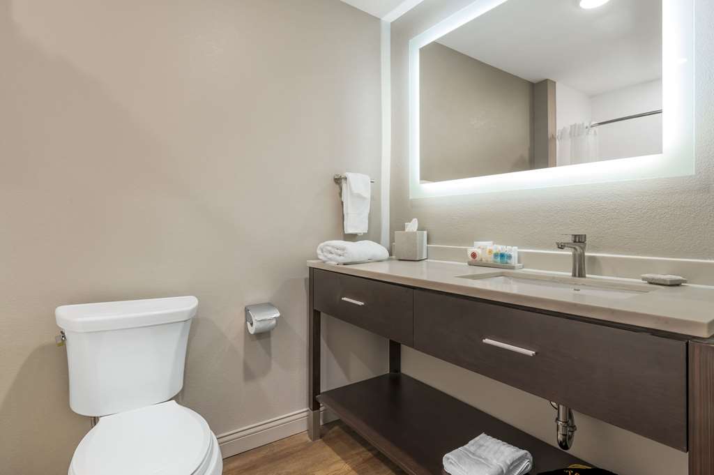 Comfort Inn & Suites Clarksville Louisville North - photo 23