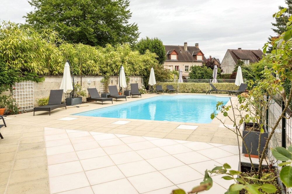Logis Hotel De France — hotel in La Chartre-Sur-Le-Loir