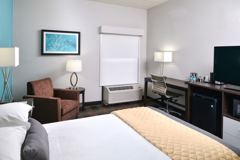 Wyndham Garden Greenville Airport - photo 8