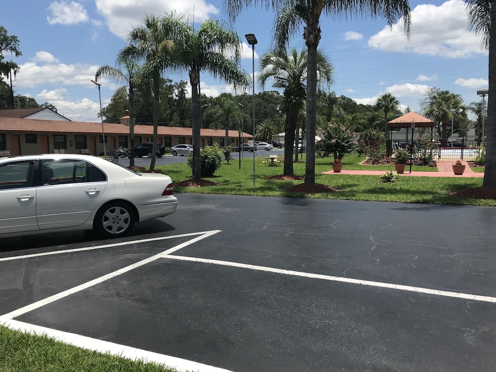 Silver Princess Motel - photo 29