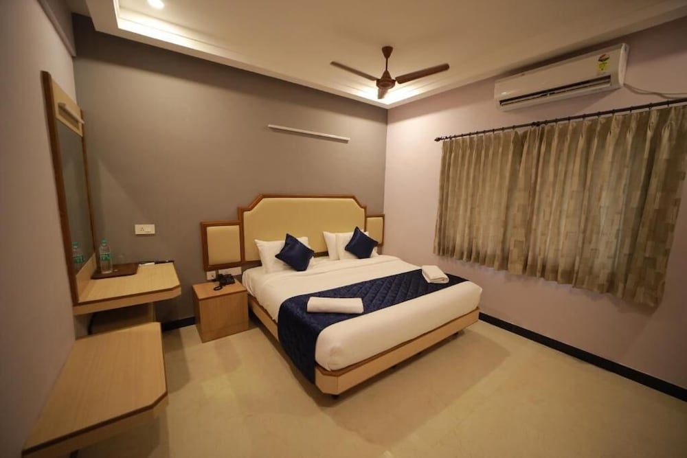 Majestic Hotel — Madurai