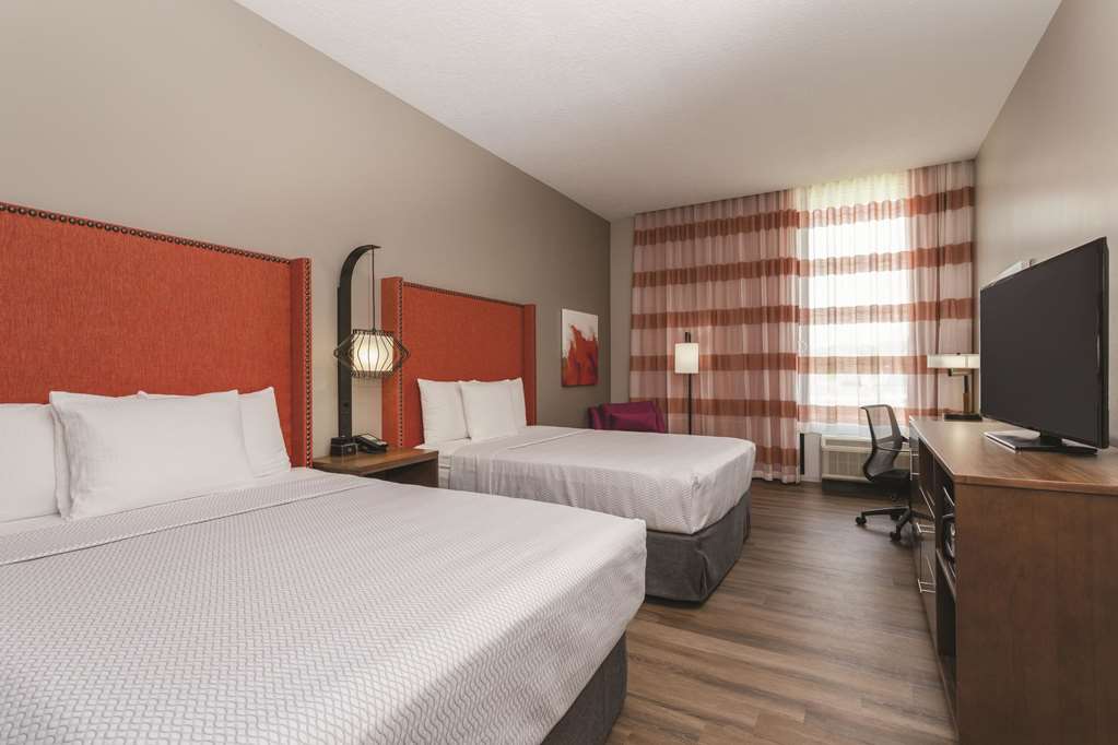 La Quinta Inn & Suites by Wyndham South Jordan - photo 24
