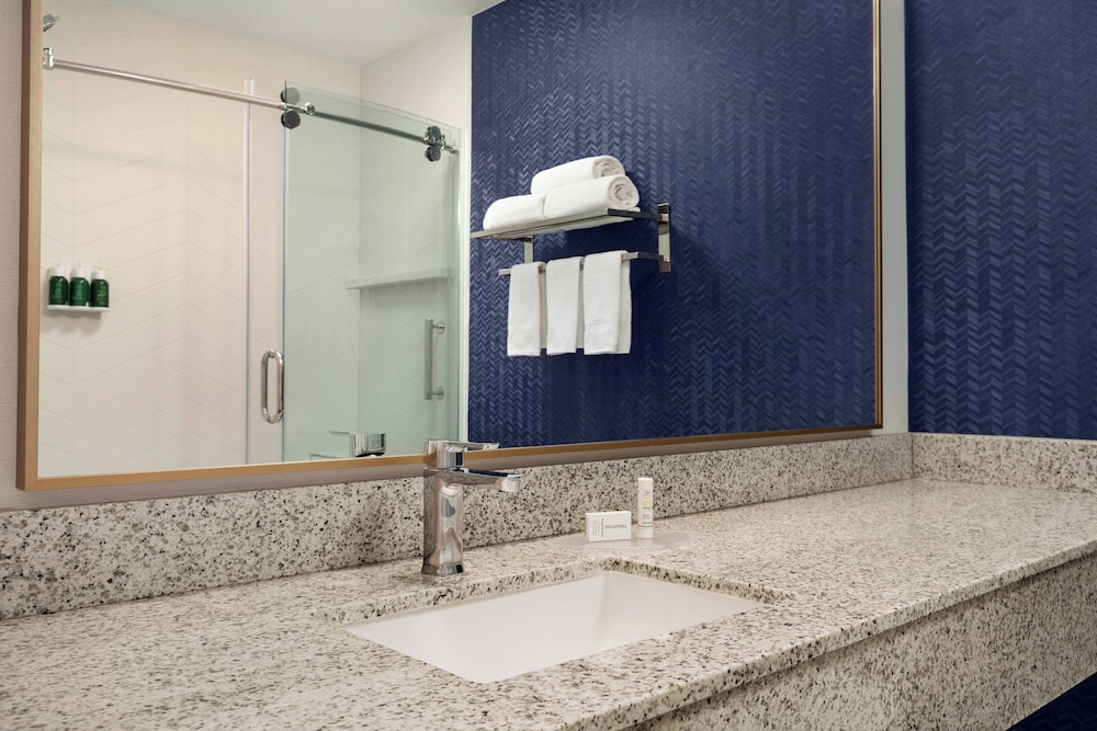 Fairfield Inn by Marriott Visalia Sequoia - photo 17