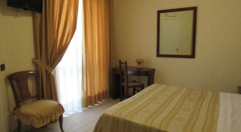 Pino Hotel — Gizzeria — photo 4