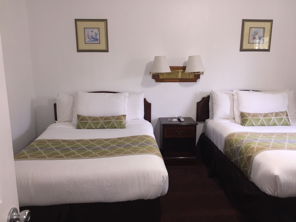 Westward Inn - photo 13