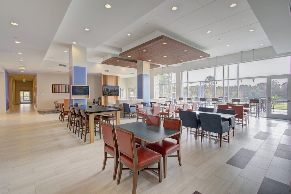 Holiday Inn Express & Suites Charlotte Southwest by IHG - photo 25