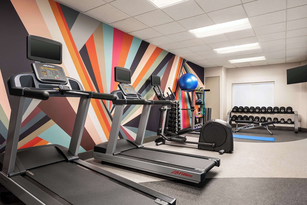 Hilton Garden Inn Fort Collins - photo 30