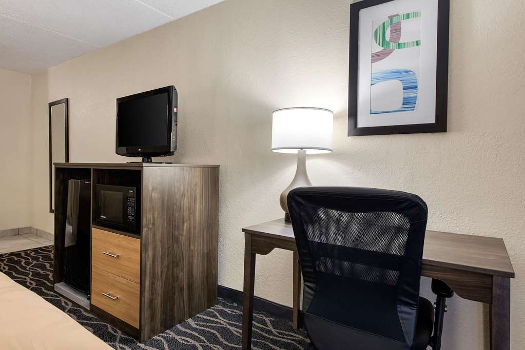 Quality Inn & Suites Lafayette I 65 - photo 7