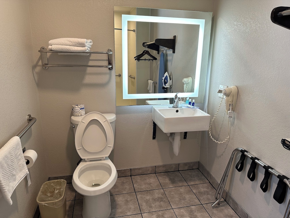 Rodeway Inn National City San Diego South - photo 20