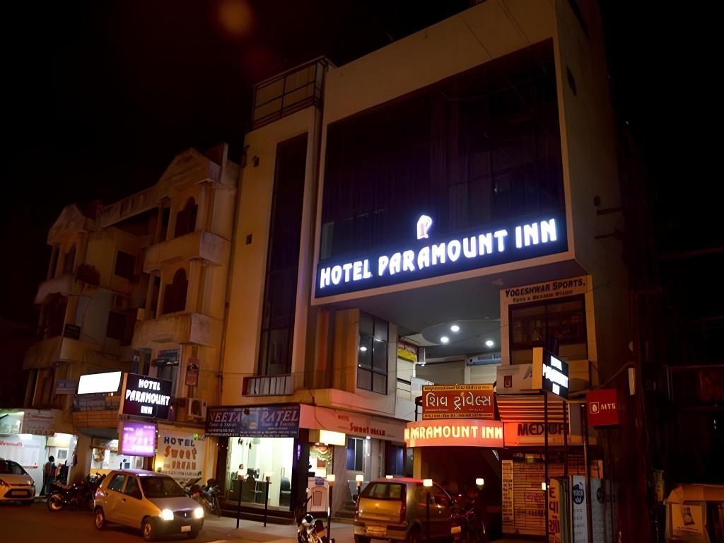 Hotel Paramount Inn