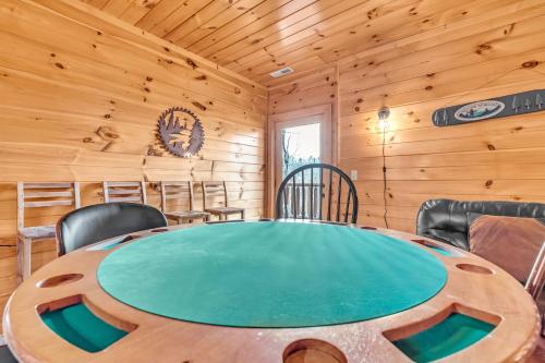 The Circle Of Life Hot Tub Theater Room 560 FREE tickets each paid day - photo 3