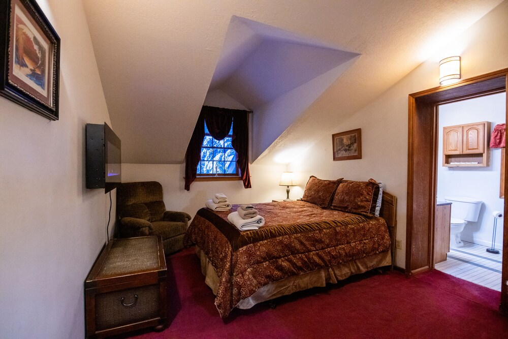 7 Gables Inn & Suites - photo 31