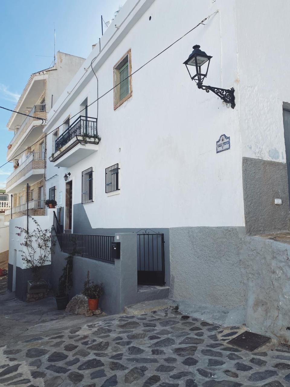 Las Tres Hermanas — Salobrena — photo 3