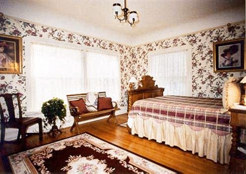 Cornelius Daly Inn — Eureka — photo 3