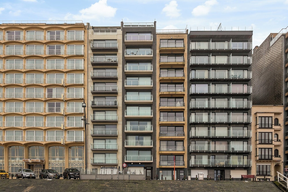 Apartment in Blankenberge Near the Pier — 4-Star Luxury Hotel in Blankenberge, Belgium