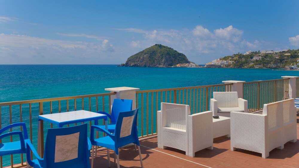 Hotel Regina del Mare — hotel in Barano D'ischia