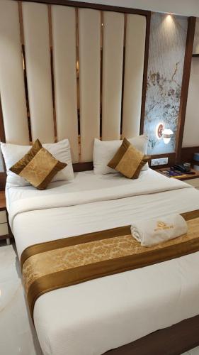 Hotel Crystal Castle