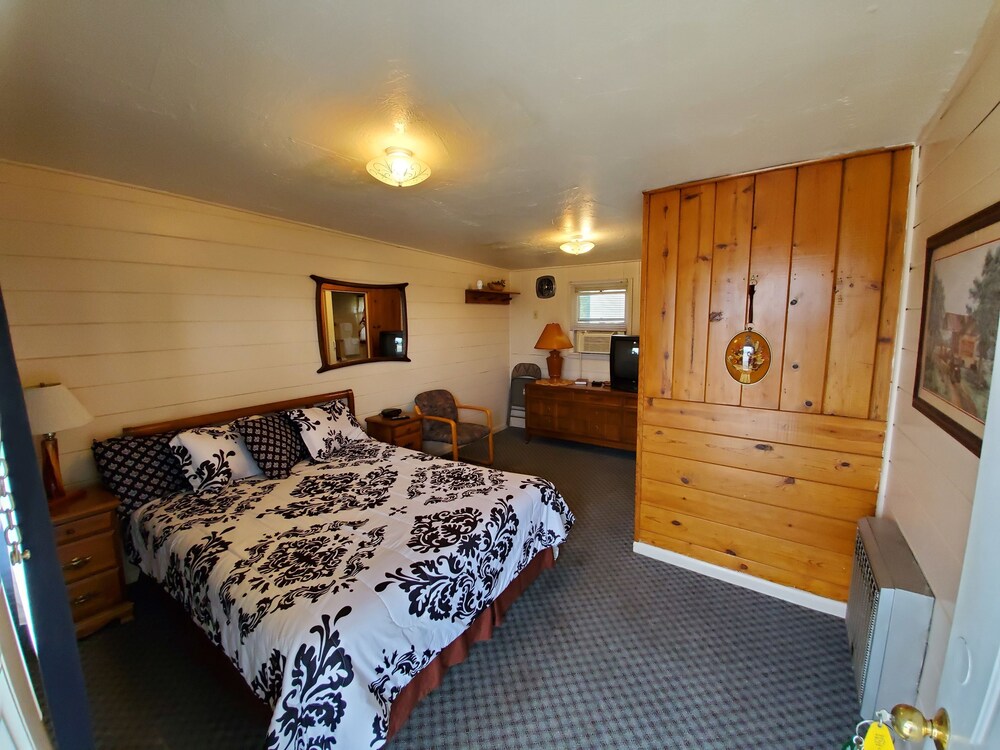 Athol Motel - photo 7