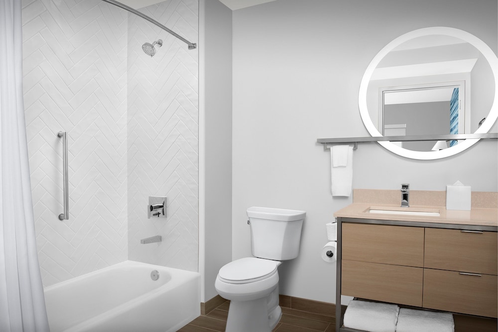 TownePlace Suites by Marriott Jacksonville Airport - photo 32
