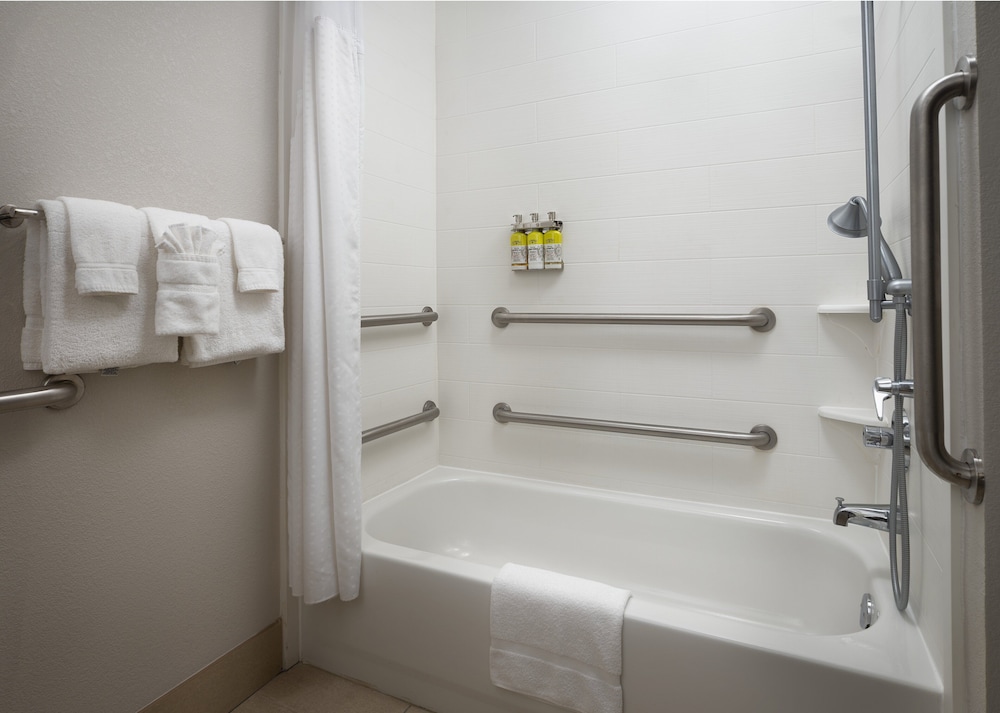 Holiday Inn Express & Suites Olive Branch by IHG - photo 14