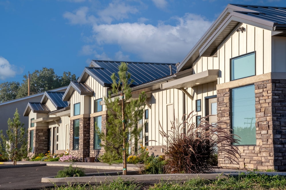 South Zion Inn & Suites — hotel in Hildale