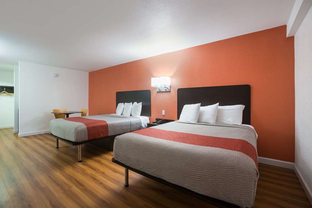 Motel 6 Suwanee GA Gwinnett Center - photo 13