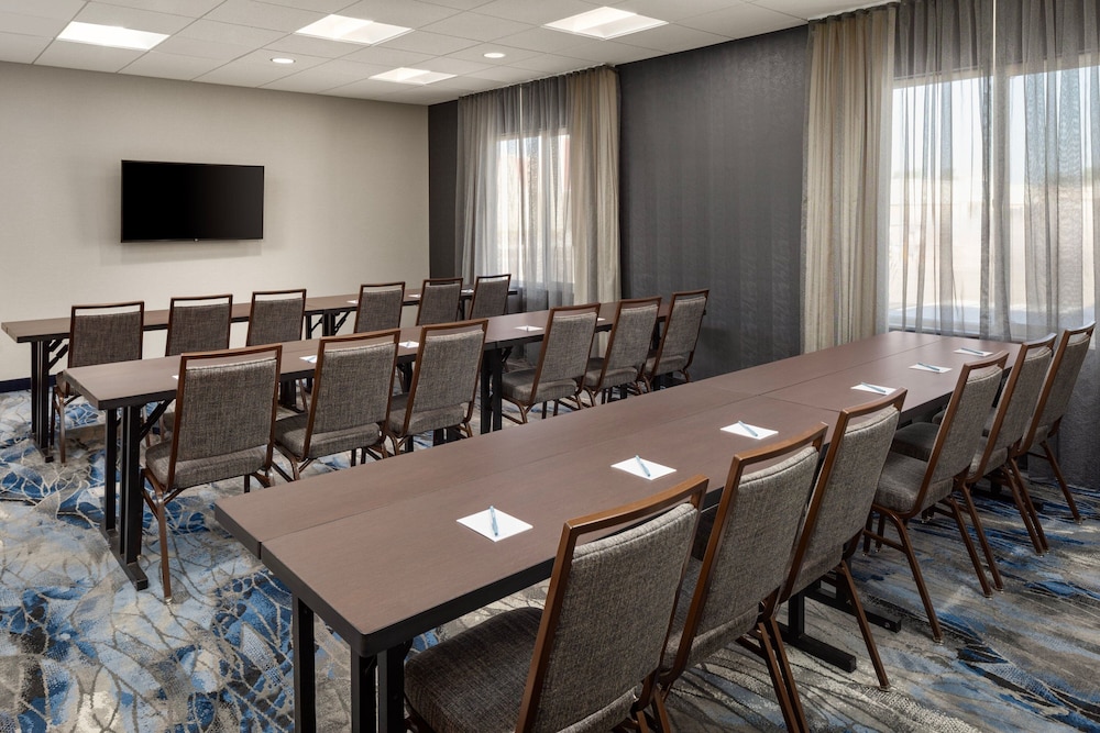 Fairfield by Marriott Inn & Suites Yankton - photo 30