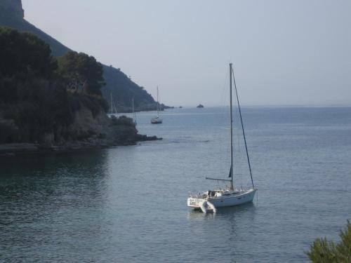 La Romarine - carbon neutral hotel in Cassis