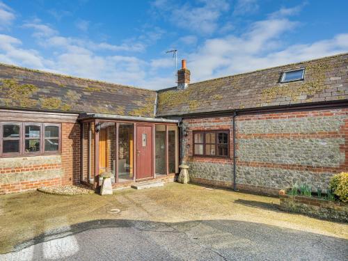 The Stables - carbon neutral hotel in Ansty