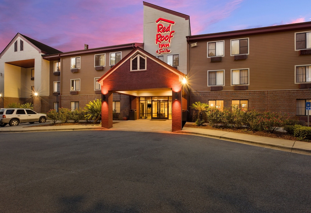 Red Roof Inn & Suites Savannah Airport - photo 36