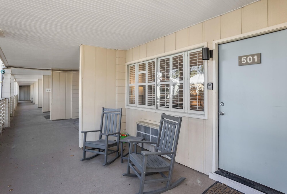 501 Sunsuite - last minute hotel in Unknown City
